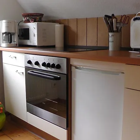Regina Apartment *